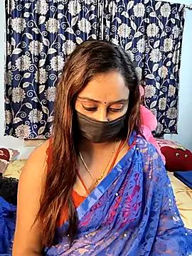 Cute-lusi from StripChat is Freechat