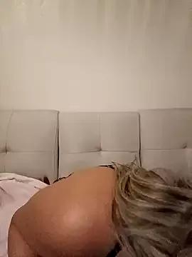 Cute_Anissa from StripChat is Freechat