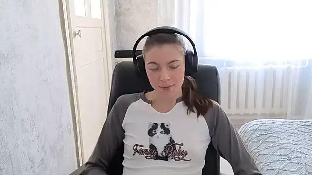CutieAnny from StripChat is Freechat