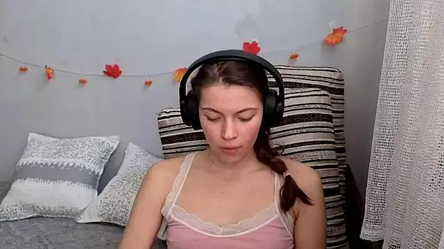 CutieAnny from StripChat is Freechat