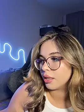 CutiePie3 from StripChat is Freechat