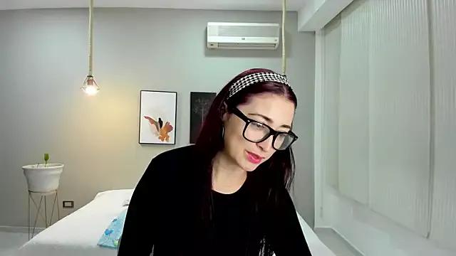 DAHIANARUIZ from StripChat is Freechat