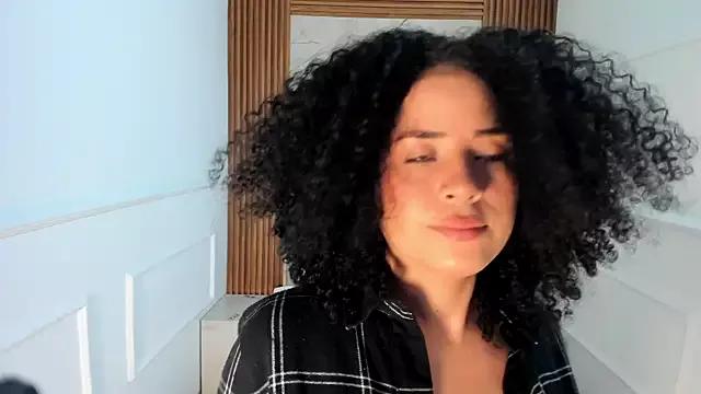 DahliaLawrence from StripChat is Freechat