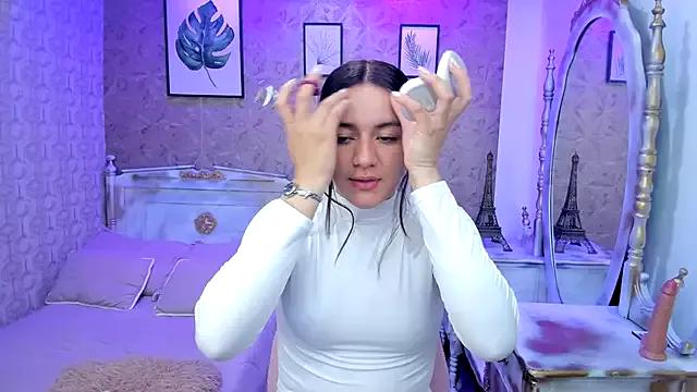 Dali_collin from StripChat is Freechat
