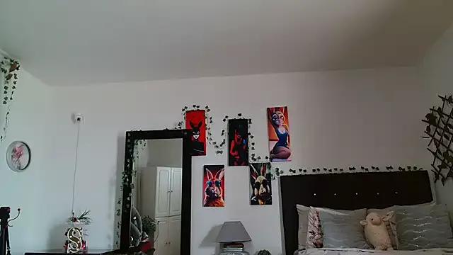 Dama_Scarlata18 from StripChat is Freechat