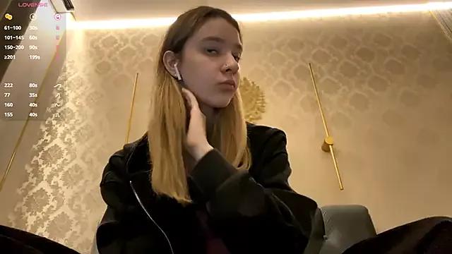 DanaCore from StripChat is Freechat