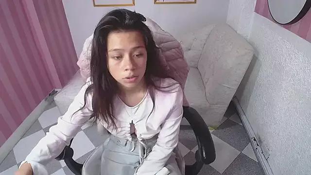 daniela_b_ from StripChat is Freechat