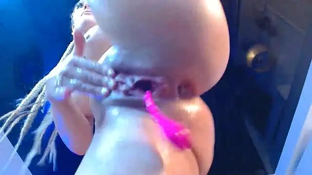 Girls free live sex cams: Check out the satisfaction of typing and cam2cam with our sensual livestreamers, who will teach you all about temptation and desires with their smoking hot physiques.