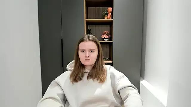 DaniellaPencil from StripChat is Freechat