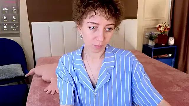 daniellia_ from StripChat is Freechat