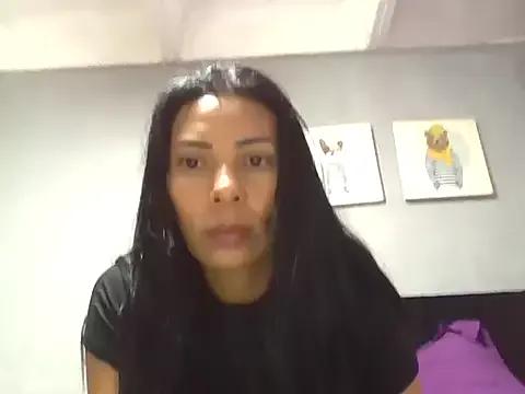 DaphneRosses from StripChat is Freechat