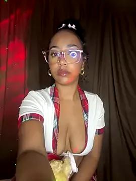 DarkFantisyxx from StripChat is Freechat