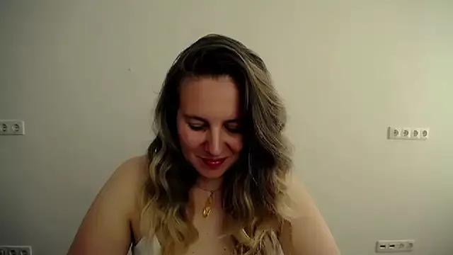 Darklure_ from StripChat is Freechat