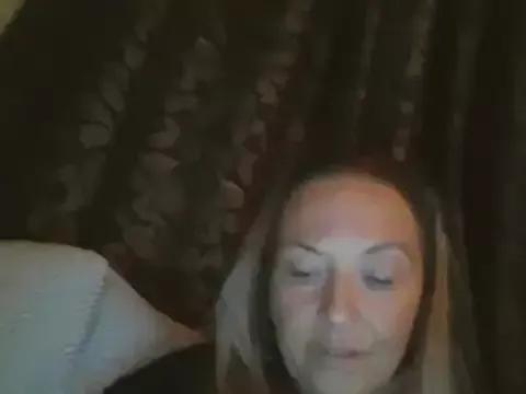 DDnaughty from StripChat is Freechat