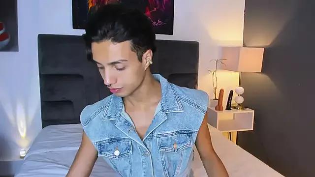 dean_scott from StripChat is Freechat