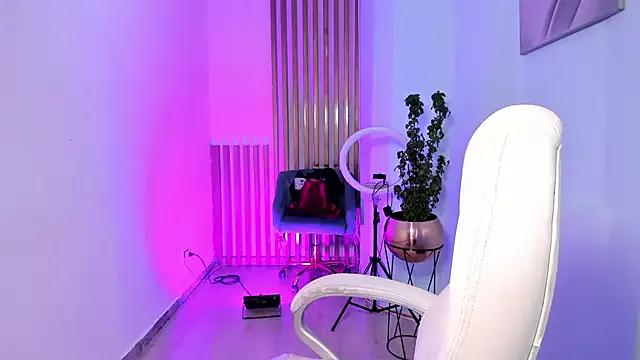 DeboraaLombardii from StripChat is Freechat