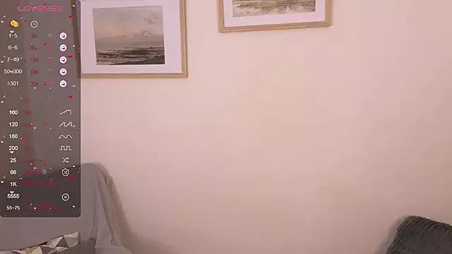 Demi_Crain from StripChat is Freechat