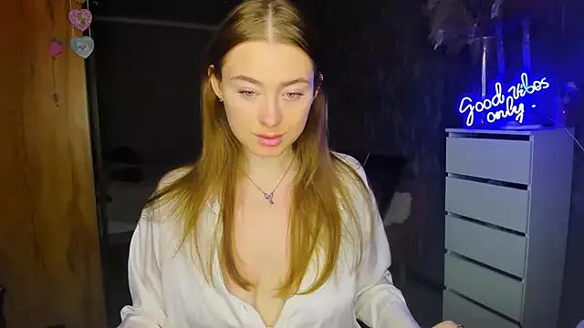Demure_Smile webcams show profile image 