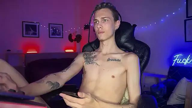 Den_BlueXx from StripChat is Freechat