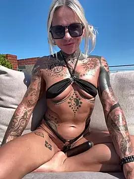 Girls free live sex cams: Check out the satisfaction of typing and cam2cam with our sensual livestreamers, who will teach you all about temptation and desires with their smoking hot physiques.