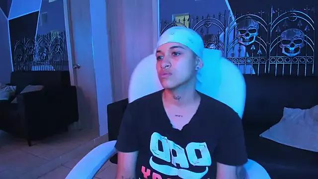 Dominick_jones from StripChat is Freechat