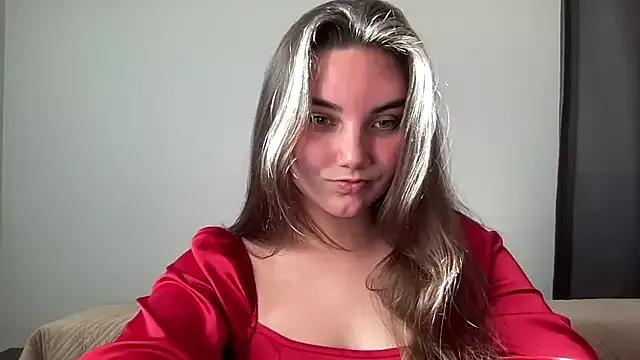 Dreamyblushfairy from StripChat is Freechat