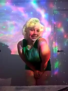 DROPPEDEADDAISY from StripChat is Freechat