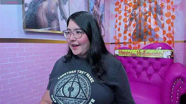 Dulce_meow from StripChat is Freechat