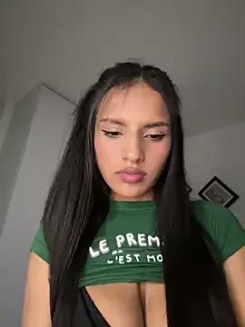 Dulceeany from StripChat is Freechat