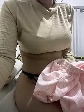 DulceMya from StripChat is Freechat
