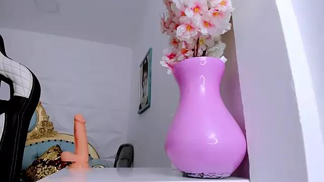eimy_skinny_ from StripChat is Freechat
