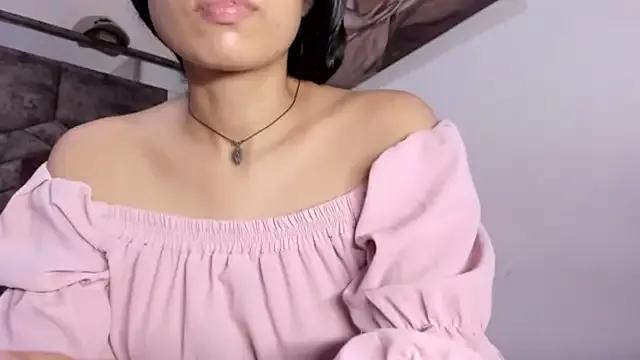 ela_violet from StripChat is Freechat