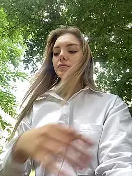 EleanoraStevenson from StripChat is Freechat
