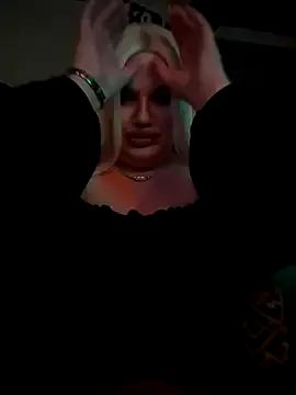 Check out our freechat fingering entertainers from our Custom and Multi clubs and checkout exclusive access to highly customizable content, such as curves, hair, tits, slit type and many more.