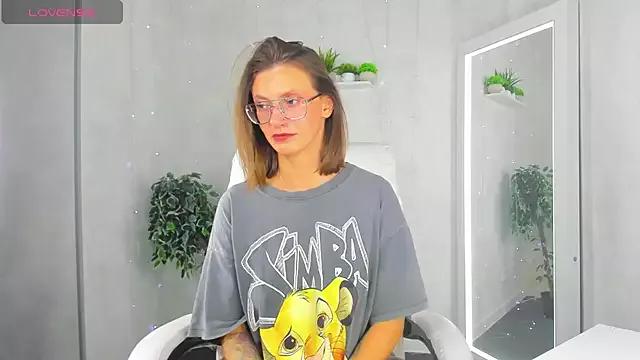 Elina_Gravess from StripChat is Freechat