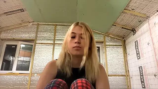 ElisabettVencee from StripChat is Freechat