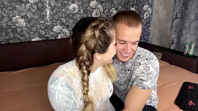 elizabeth_couple from StripChat is Freechat