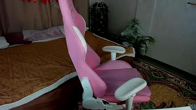 Elle_Ellise from StripChat is Freechat