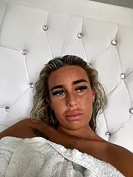 EllieMaeBaby from StripChat is Freechat
