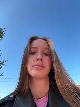 ElliRose from StripChat is Freechat