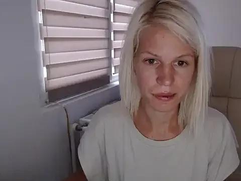 ElssaRush from StripChat is Freechat