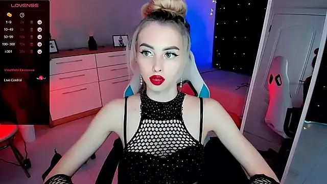 Emilia_Klar from StripChat is Freechat