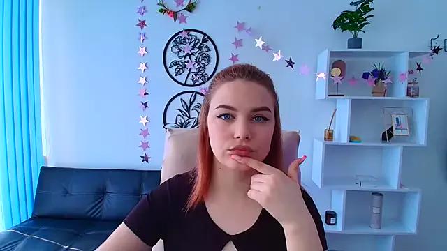 Photos of EmilyEwanss from StripChat is Freechat
