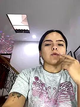 EmilyHarperr from StripChat is Freechat