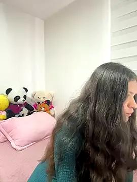 Emilyybennet_ from StripChat is Freechat