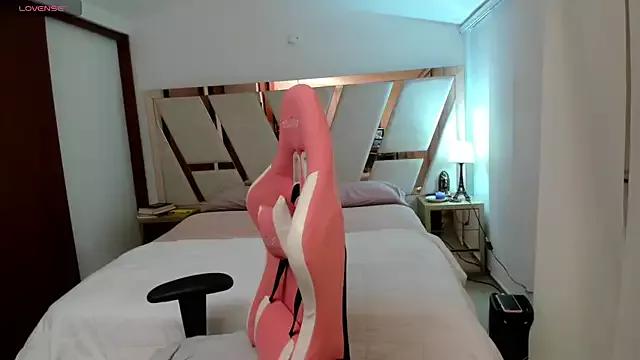 emma_lopes from StripChat