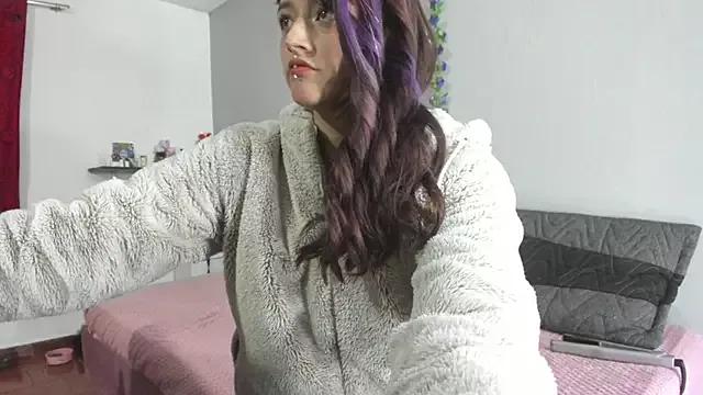 Emmantho from StripChat is Freechat