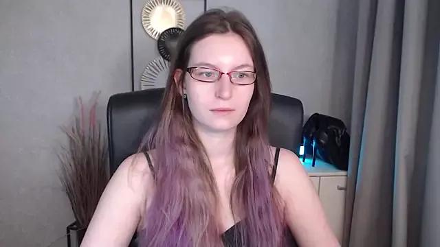 emmaxDelight from StripChat is Freechat
