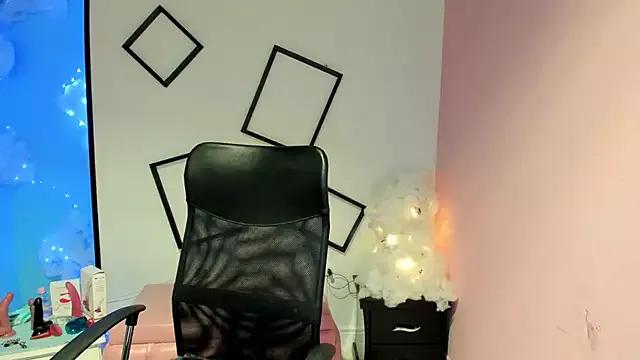 Emmily_Walker from StripChat is Freechat