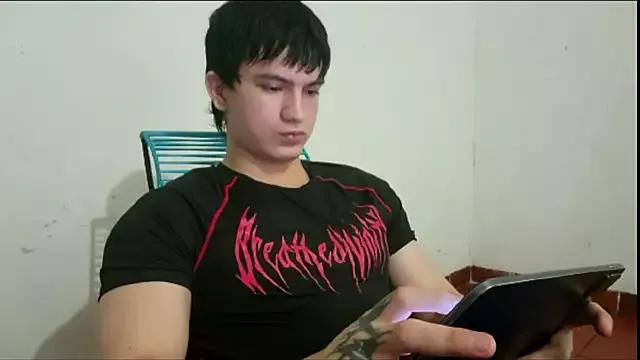 ErickWalton from StripChat is Freechat